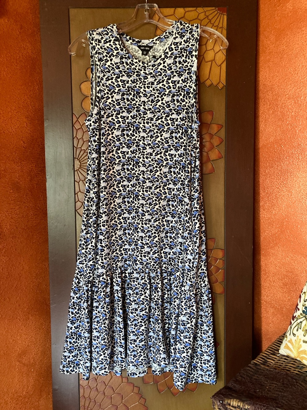 New Saint & Sophia size 6 sleeveless blue patterned floral ruffle bottom dress